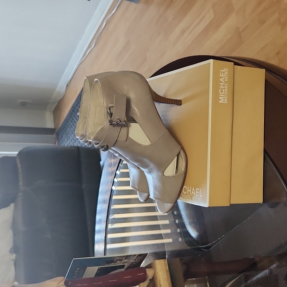 Michael kors shoes black 3"heel bootie leather - Picture 5 of 6